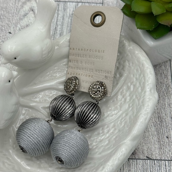 Anthropologie Jewelry - Anthropologie Grey Silver Chunky Bead Post Drop Statement Earrings